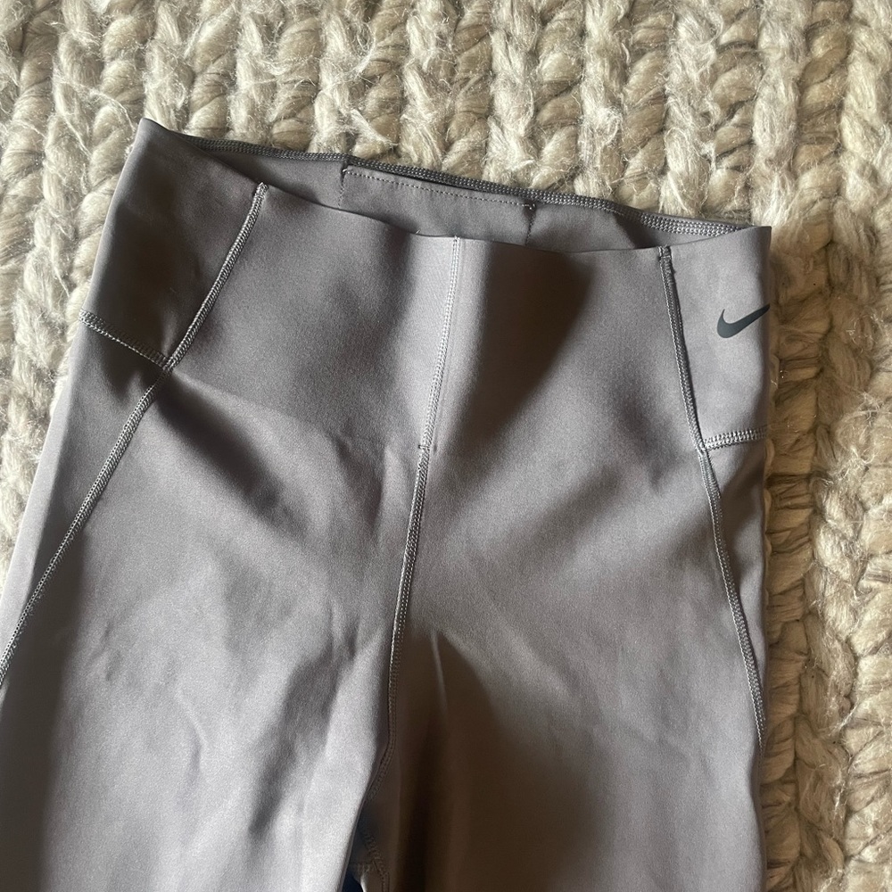 Nike gray leggings